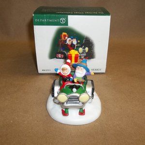 Dept 56 ROAD TRIP! 57211 NORTH POLE Santa Snowmobile Hat Inn DEPARTMENT      C7